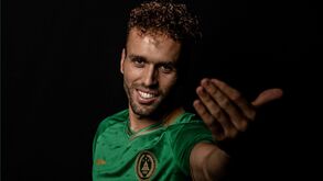 Zé Valente vai jogar na Indonésia e o anúncio da equipa é (no mínimo!)... original