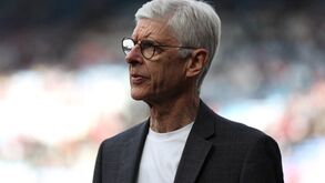 Wenger falou de Mbappé e agora está a ser acusado de racismo e discriminação