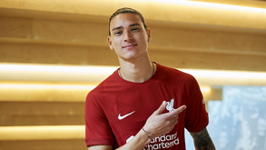 Darwin revela que rompeu ligação com antigo representante antes de assinar pelo Liverpool