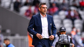 Lille confirma saída do treinador Jocelyn Gourvennec
