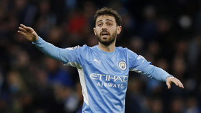 Bernardo Silva pensa na saída do Manchester City