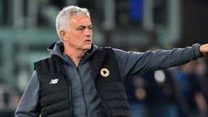 Mourinho mete mãos à obra
