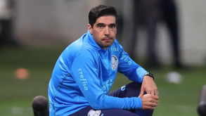 Abel Ferreira fecha a porta à saída do Palmeiras