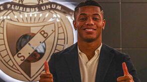 David Neres: «O que me fez assinar? Nem tenho que dizer, o Benfica é grande na Europa e no Mundo»