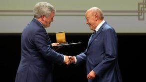 Pinto da Costa recebeu galardão em Gaia e conversou com Fernando Madureira