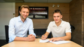 Florian Wirtz renova com o Bayer Leverkusen até 2027