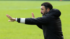 Hugo Almeida rescinde com a Académica