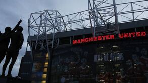 Tantos reforços no passado e nenhum esta época: o que se passa com o Manchester United?