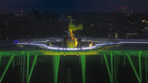 Guarda-redes do Tottenham é rapper e subiu ao topo do estádio para filmar vídeoclipe