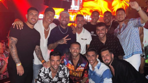 Otamendi em grande festa em Ibiza com internacionais argentinos