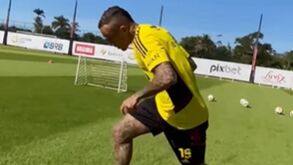 Everton treina 'com alegria' no Flamengo: «A fazer o que amo» 
