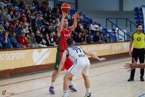 Seleção Nacional de basquetebol defronta hoje a Eslováquia e