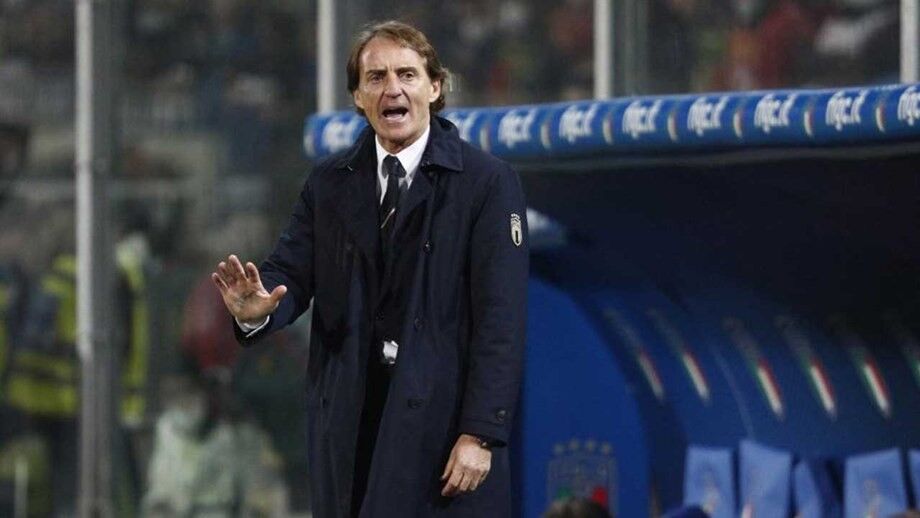 Mancini: «A nova era começa agora, mas não podemos inventar jogadores»