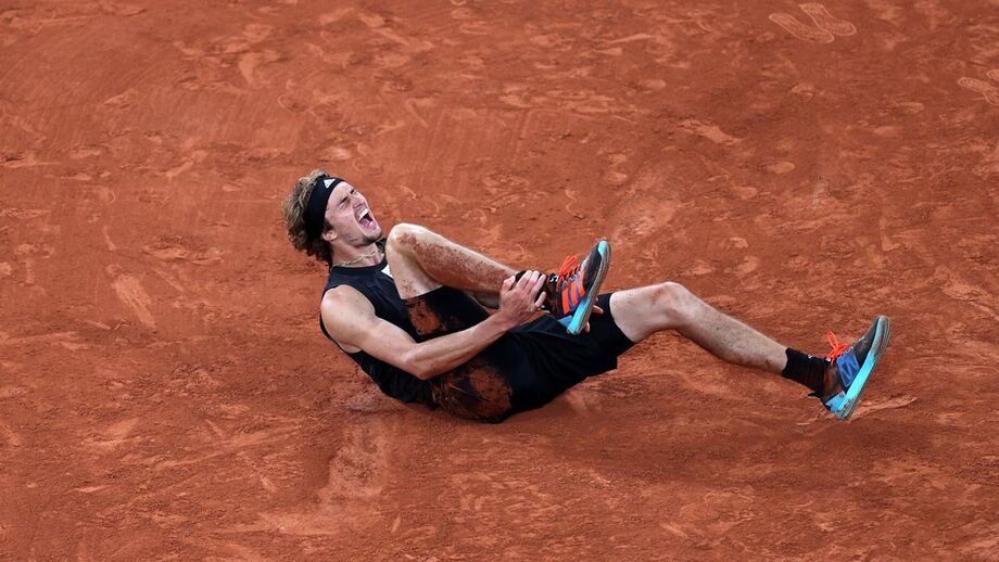 Alexander Zverev foi operado aos ligamentos do tornozelo direito