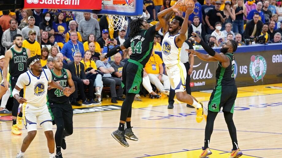 Wiggins coloca Warriors um triunfo do título da NBA