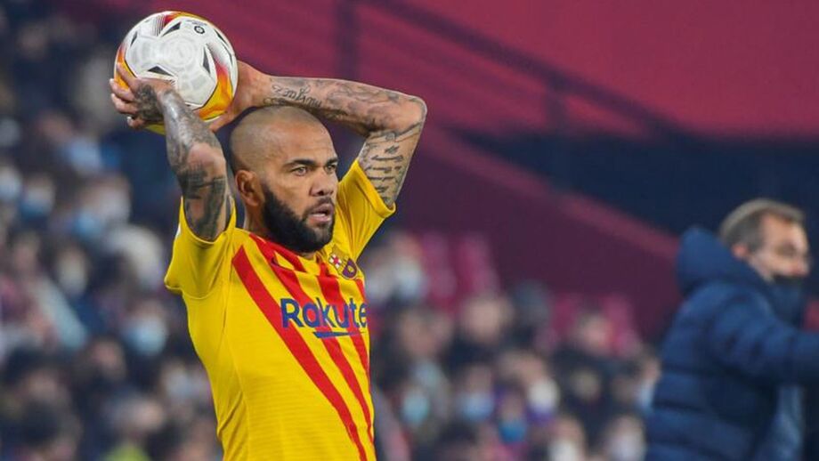Dani Alves não renova e vai abandonar o Barcelona