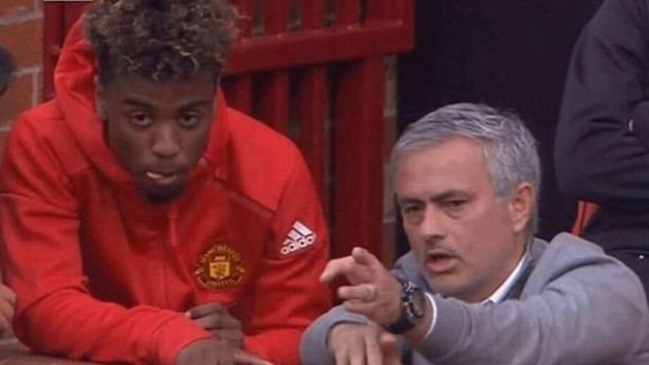 «Estou f... contigo!»: Angel Gomes recorda 'dura' de Mourinho nos tempos do Man. United