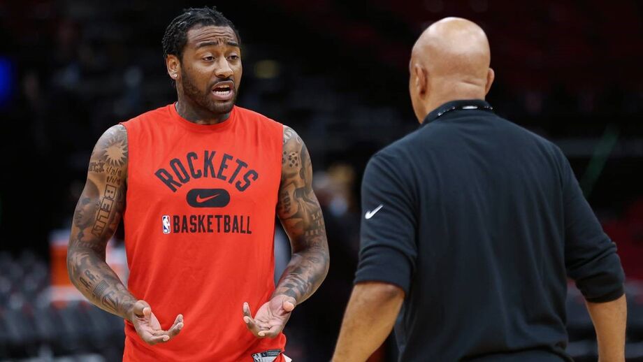 Vai receber 45 milhões de euros e não joga há 424 dias: John Wall aciona opção para renovar