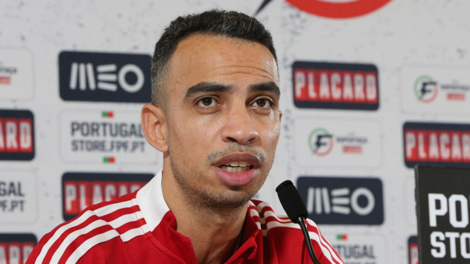 Robinho de fora por opção no Benfica