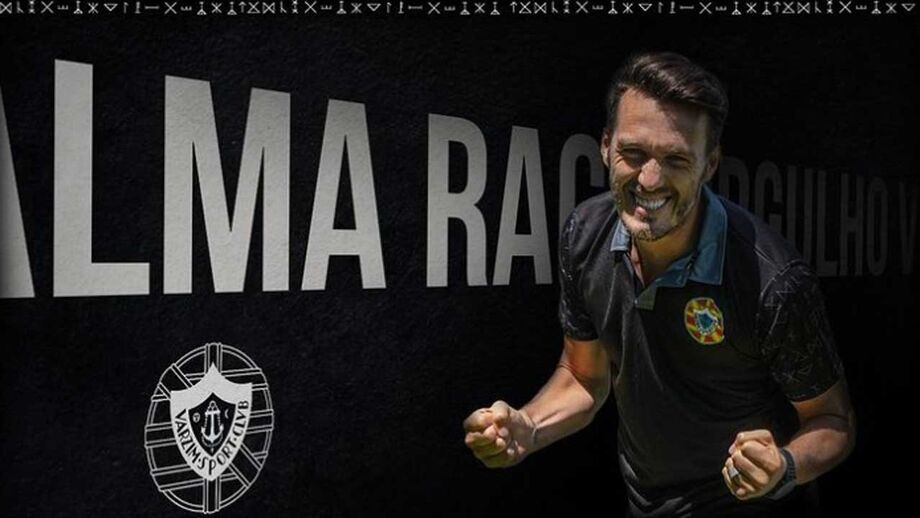 Ricardo Nunes renova com o Varzim