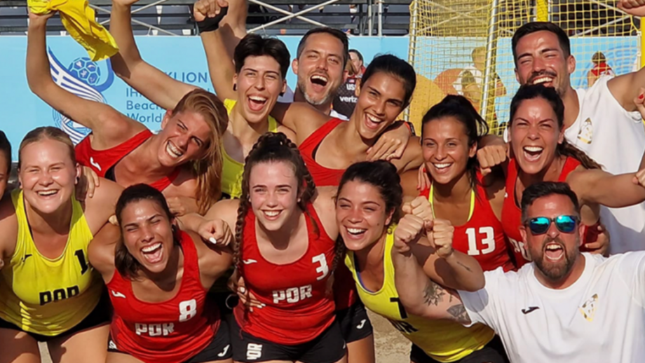 Seleção portuguesaa feminina apurada para os 'quartos' do Mundial de andebol de praia