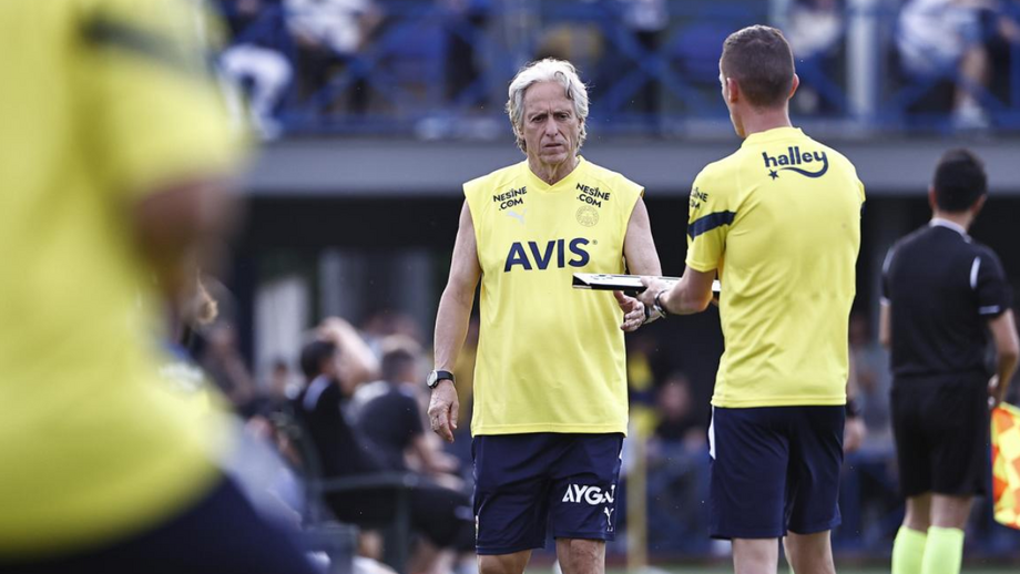 Fenerbahçe de Jorge Jesus defronta Tirana