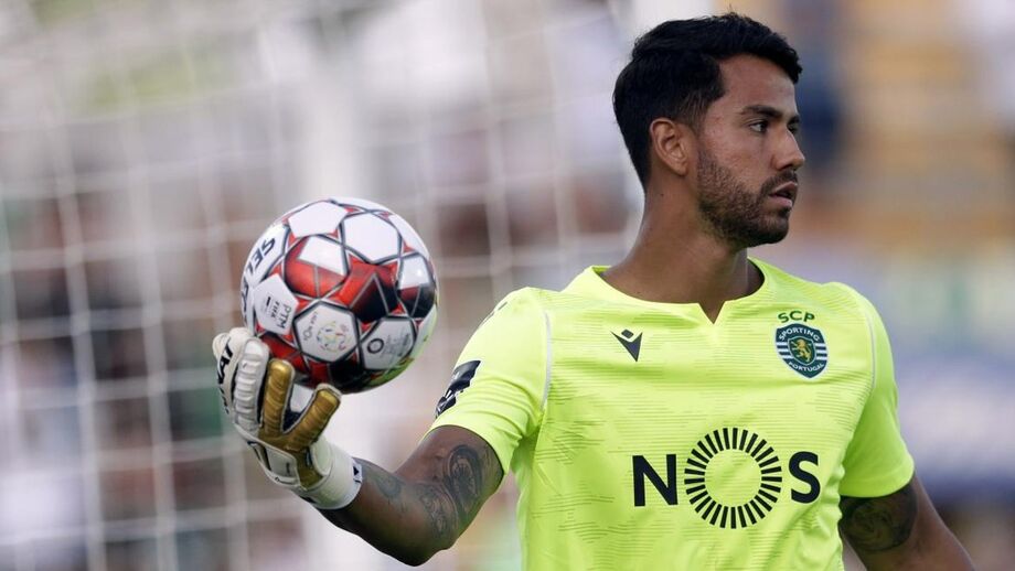 Renan já recebeu três milhões sem jogar e assim vai continuar: «Não consigo entender...»