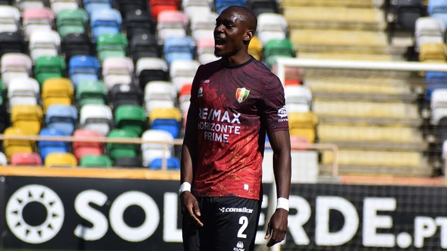 André Duarte e Mamadou Traoré de saída do Estrela da Amadora