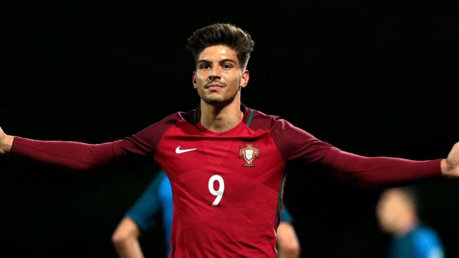 Pedro Martelo em busca da afirmação: Herói do título Europeu sub-19 focado no Paços