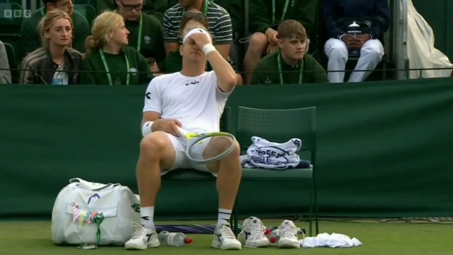 A surreal ação que ditou o adeus de Davidovich Fokina a Wimbledon