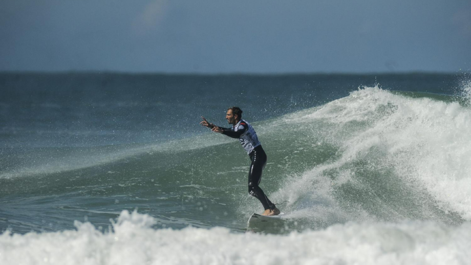 Título nacional vai ser disputado por 12 surfistas na derradeira etapa