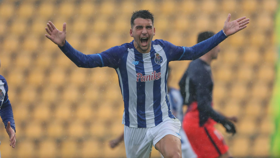 Diogo Abreu fica livre para o Sporting