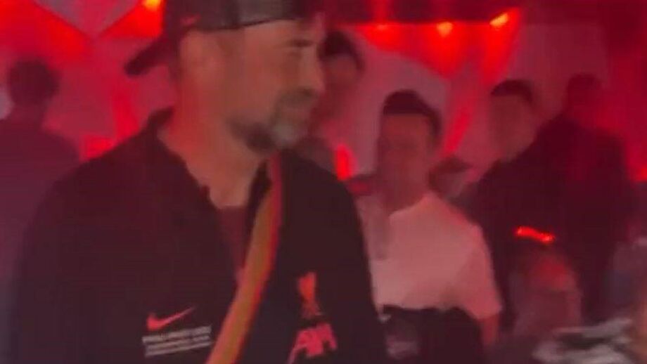 Treinador do Liverpool acedeu ao pedido do irmão do ex-FC Porto e não desiludiu 