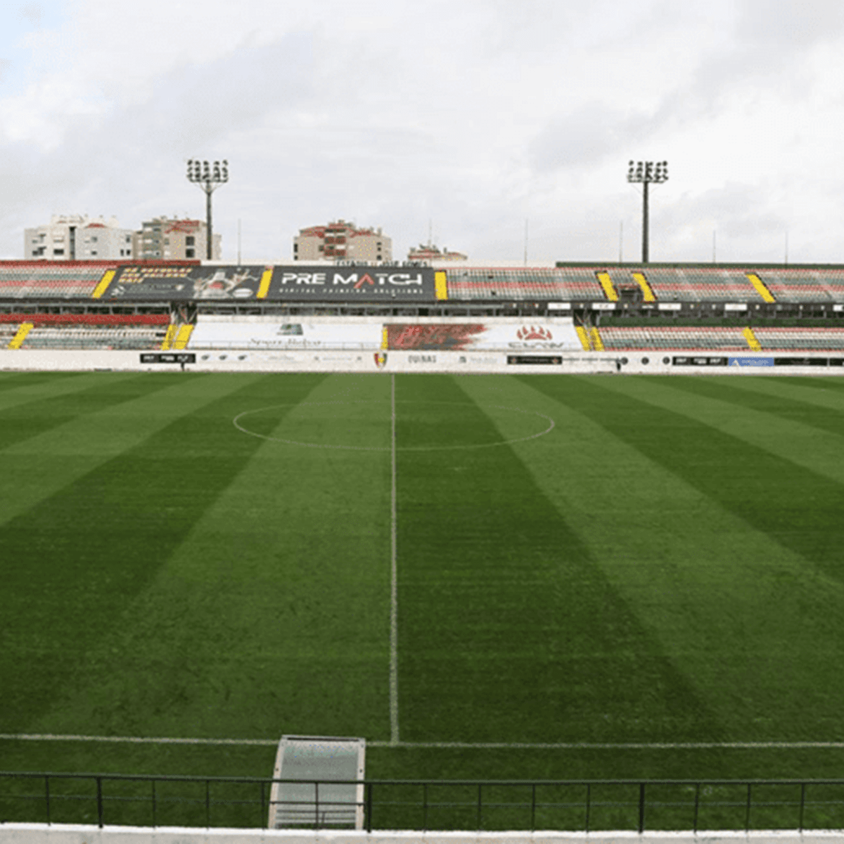 SAD do Estrela da Amadora chega a acordo para aquisição definitiva do estádio - E foto