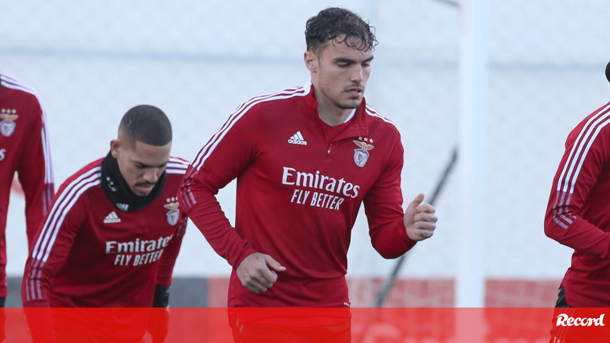 Pedro Álvaro despede-se do Benfica: «Aos 12 anos saí da terrinha em busca de um sonho...»