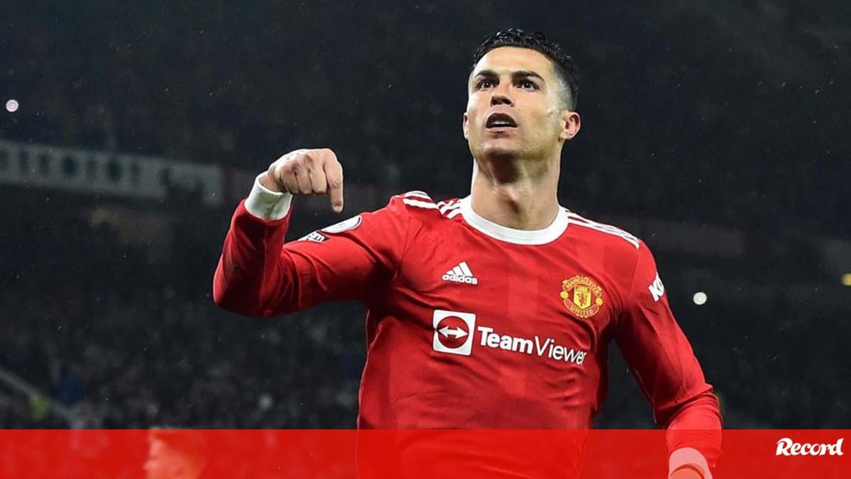 Cristiano Ronaldo recebe proposta de R$ 1,3 bilhão de clube árabe, diz TV, futebol internacional