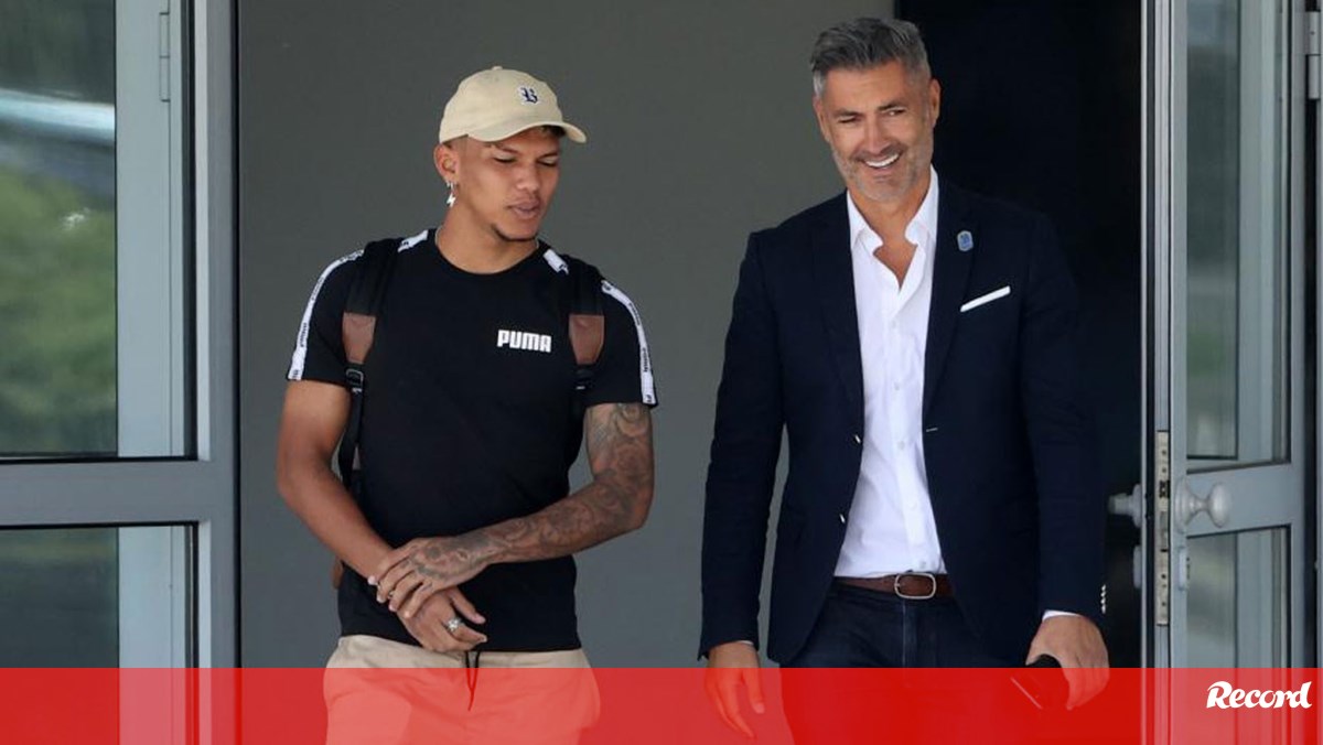 OFICIAL: Porto anuncia contratação de Gabriel Veron, promessa do