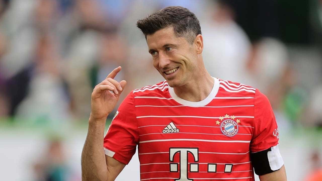 Lewandowski deve assinar com Barcelona por 3 temporadas, diz TV