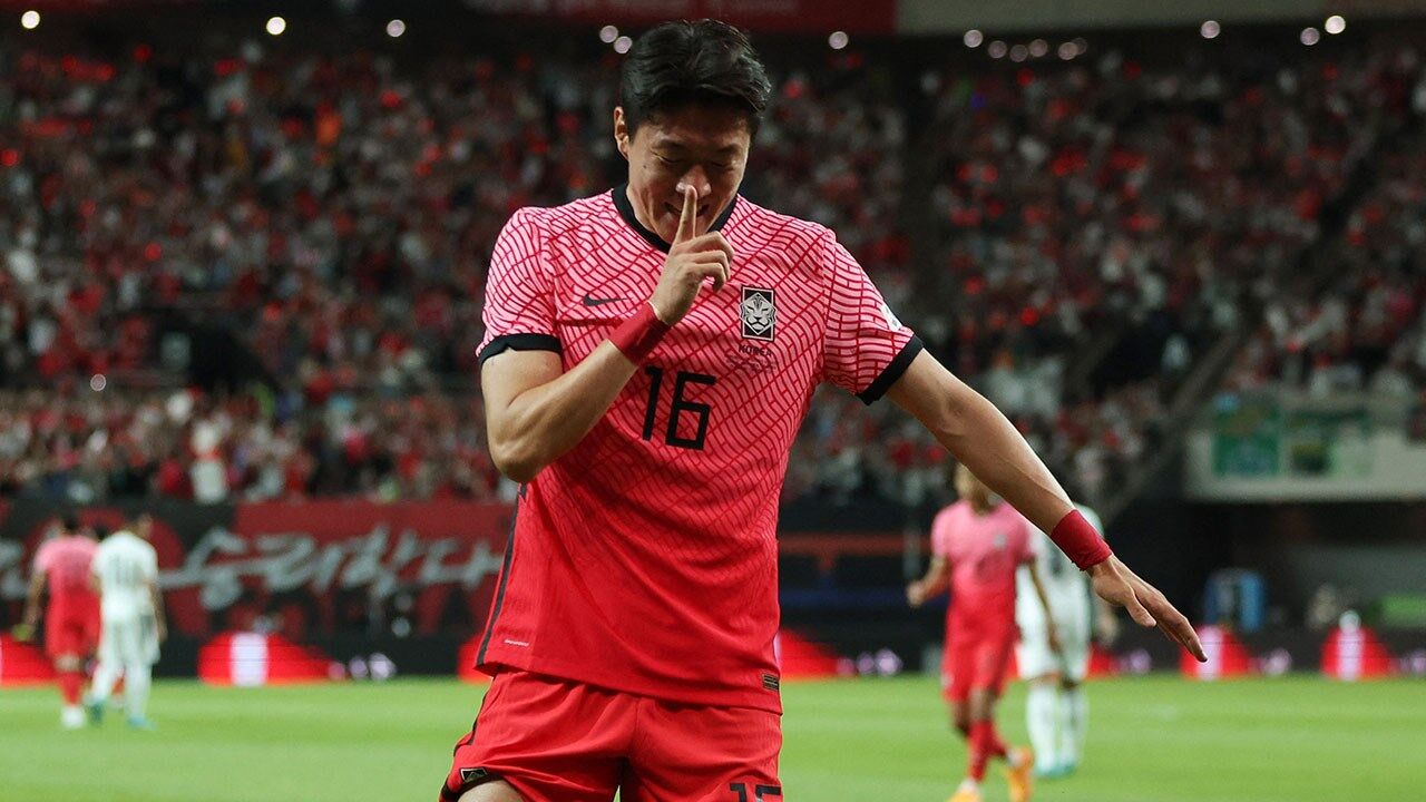 Hwang Ui-jo é internacional sul-coreano