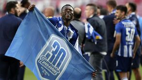 Mbemba despede-se do FC Porto: «Tomei a decisão de não renovar e abraçar um novo desafio»