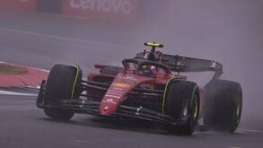 Carlos Sainz garante pole position inédita do GP da Grã-Bretanha
