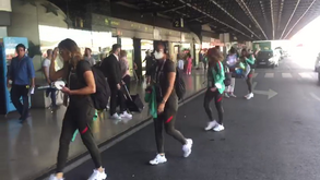 Seleção feminina rumo ao Europeu: As imagens da partida para Inglaterra