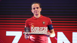 Ana Azevedo eleita a melhor jogadora do Europeu de futsal feminino