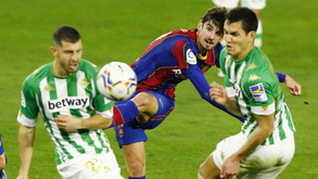 Trincão apresenta-se em Barcelona