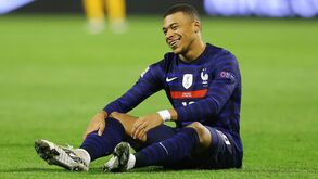 Ex-jogador do Benfica arrasa Mbappé: «É um otário com sorte»