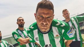 Joaquín renova contrato com o Betis