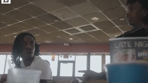 Ja Morant deu 500 dólares de gorjeta à empregada de mesa que não sabia quem era: a reação é incrível quando dá conta
