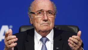 Michel Platini e Joseph Blatter absolvidos de corrupção num tribunal suíço