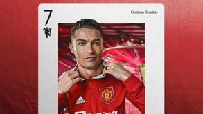 Manchester United apresenta camisola para a próxima época com Ronaldo na campanha 