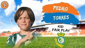 Pedro Torres corajoso na defesa do V. Setúbal
